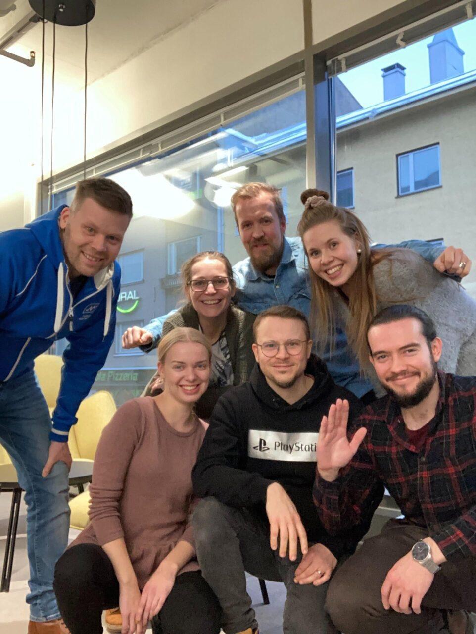 Tila + ihmiset + yhteys = yhteisö,  mikä onkaan tuo maaginen voima, joka pitää palaset kasassa?