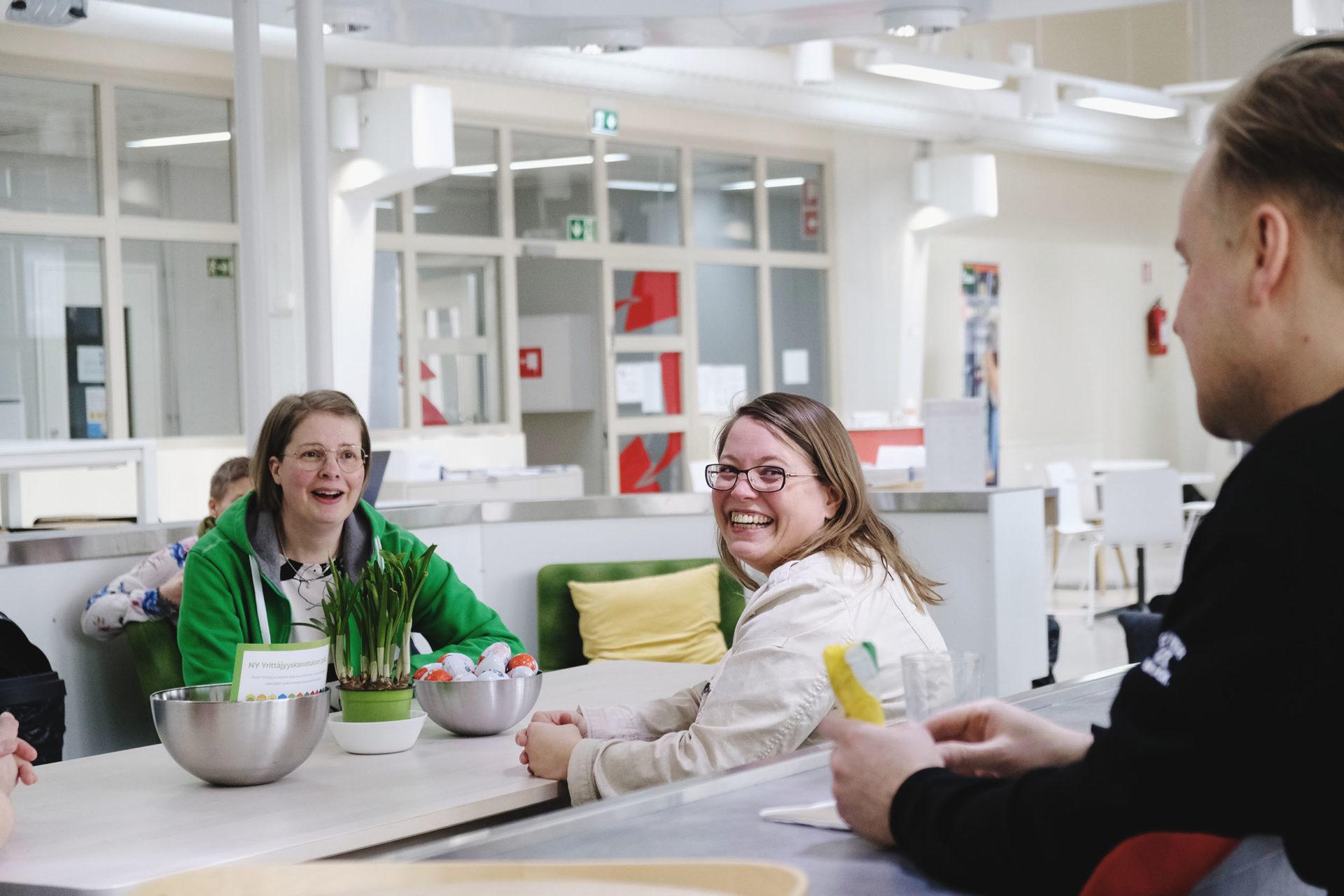 Kauppakamarin Aamukahvit – Bisnestreffit